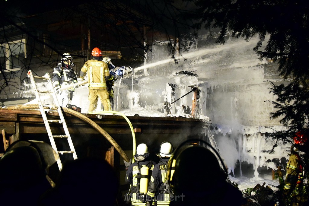 Grossfeuer Einfamilienhaus Siegburg Muehlengrabenstr P0433.JPG - Miklos Laubert